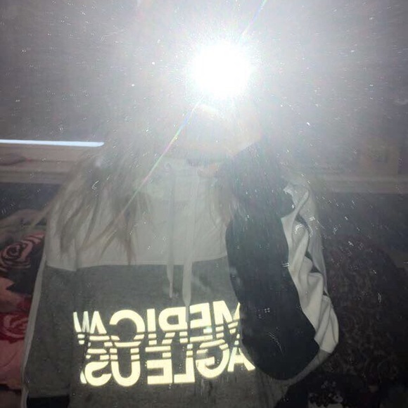 Sweatshirt - Picture 2 of 4